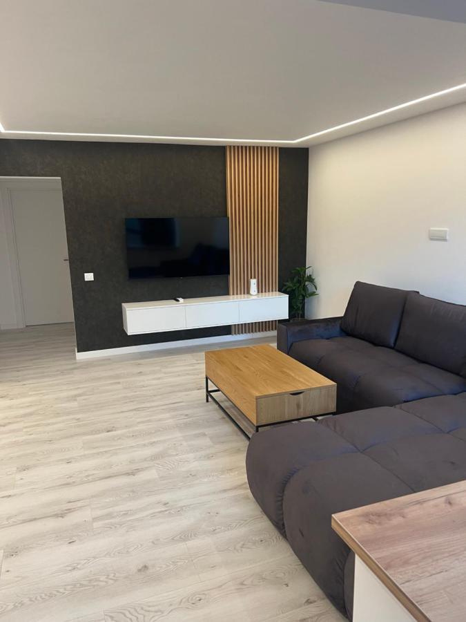 Modern Premium Apartment 1 Targoviste Eksteriør bilde