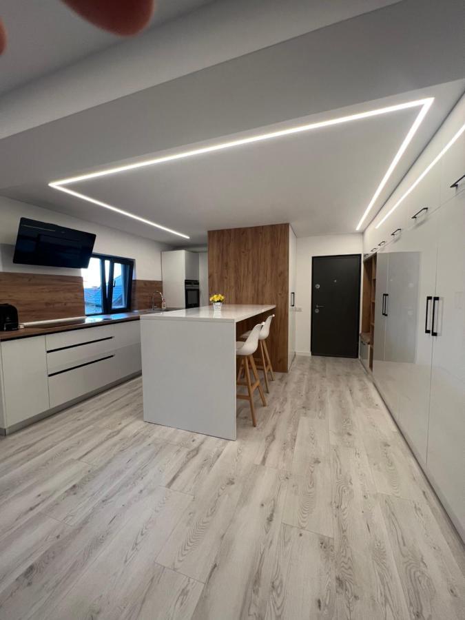 Modern Premium Apartment 1 Targoviste Eksteriør bilde