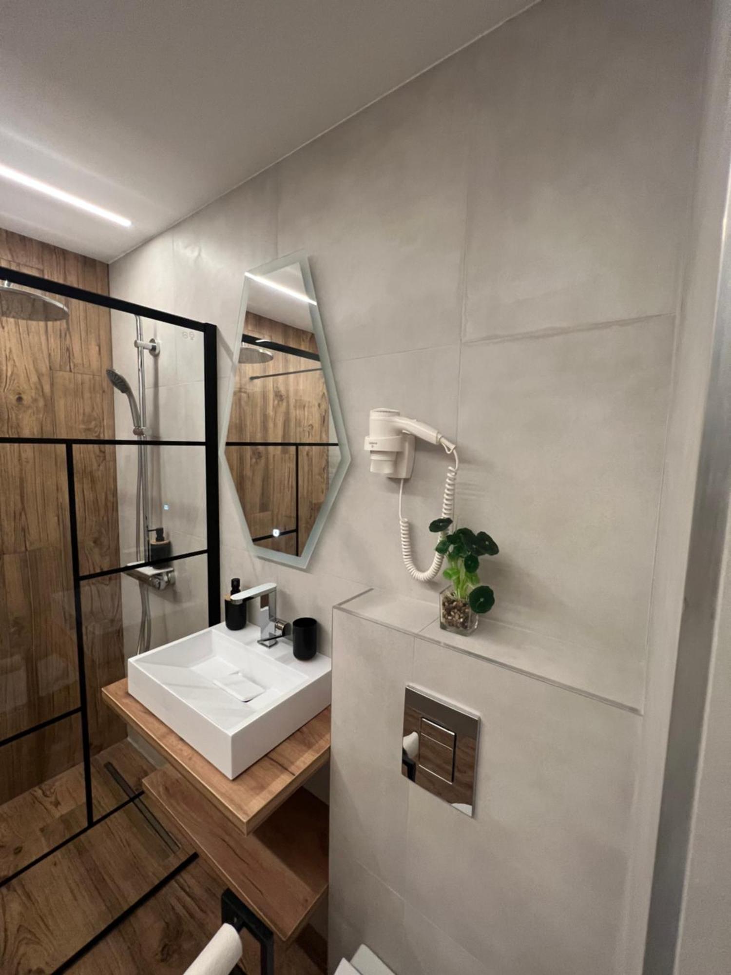 Modern Premium Apartment 1 Targoviste Eksteriør bilde